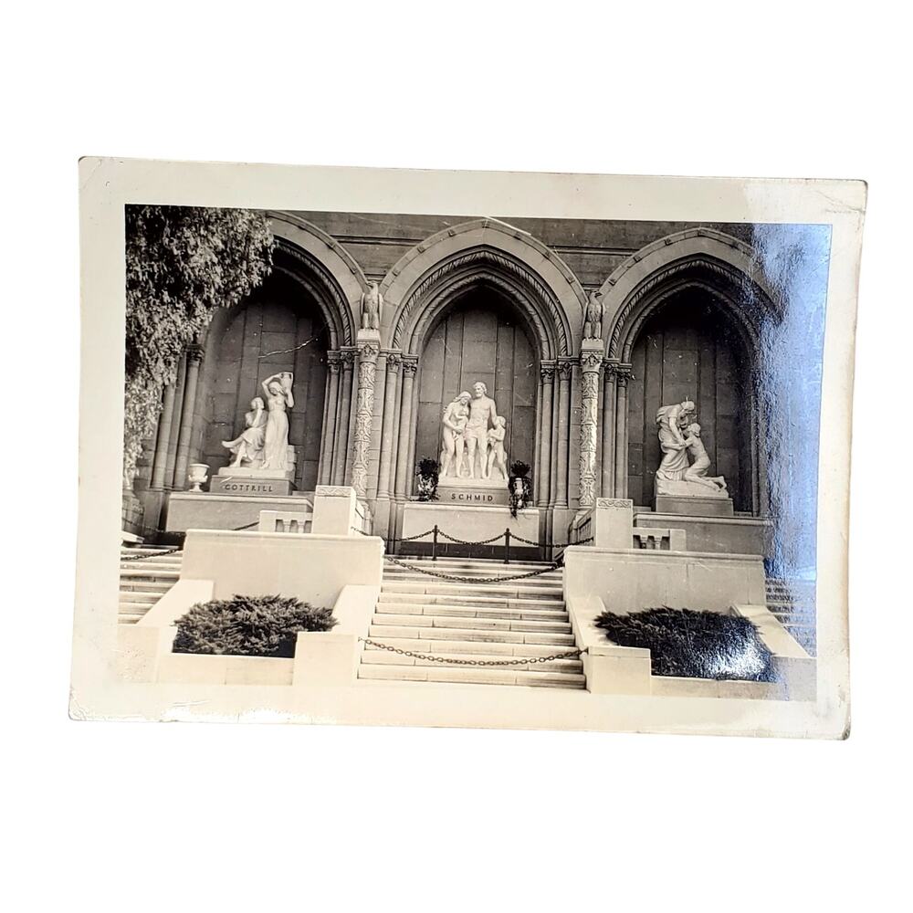 Vtg Forest Lawn Schmid Mausoleum Family Love Monochrome 1940s Found Snapshot